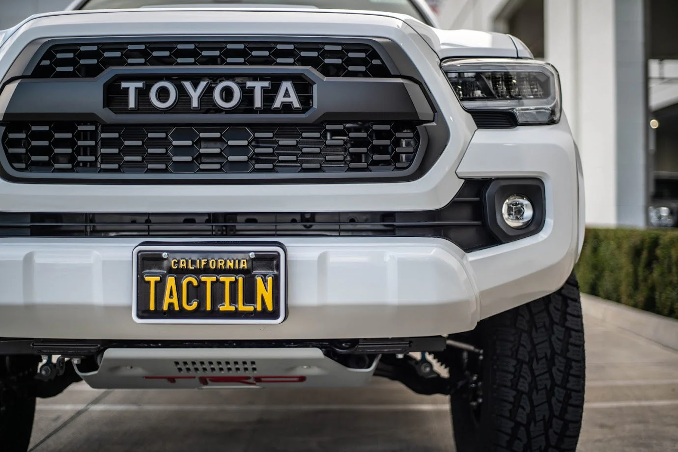 Silicone Anti-Rattle, Anti-Scratch License Plate Holder - Image 16